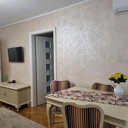 Apartament Quiet Galaţi エクステリア 写真
