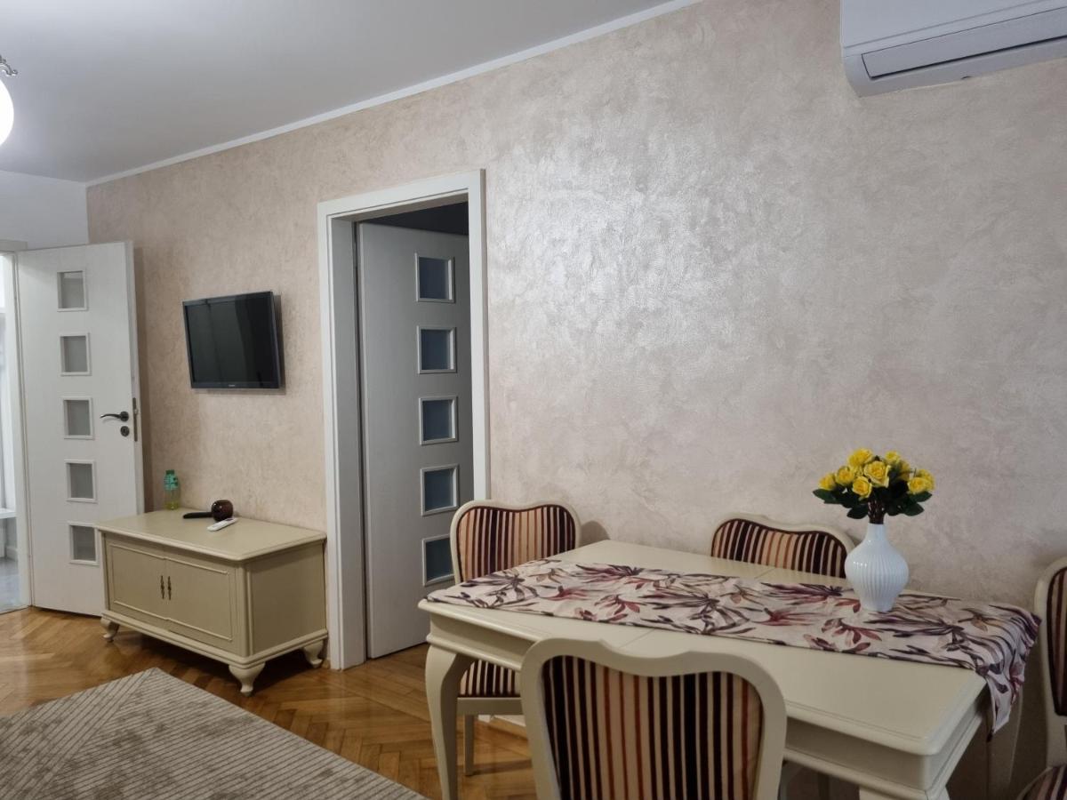 Apartament Quiet Galaţi エクステリア 写真