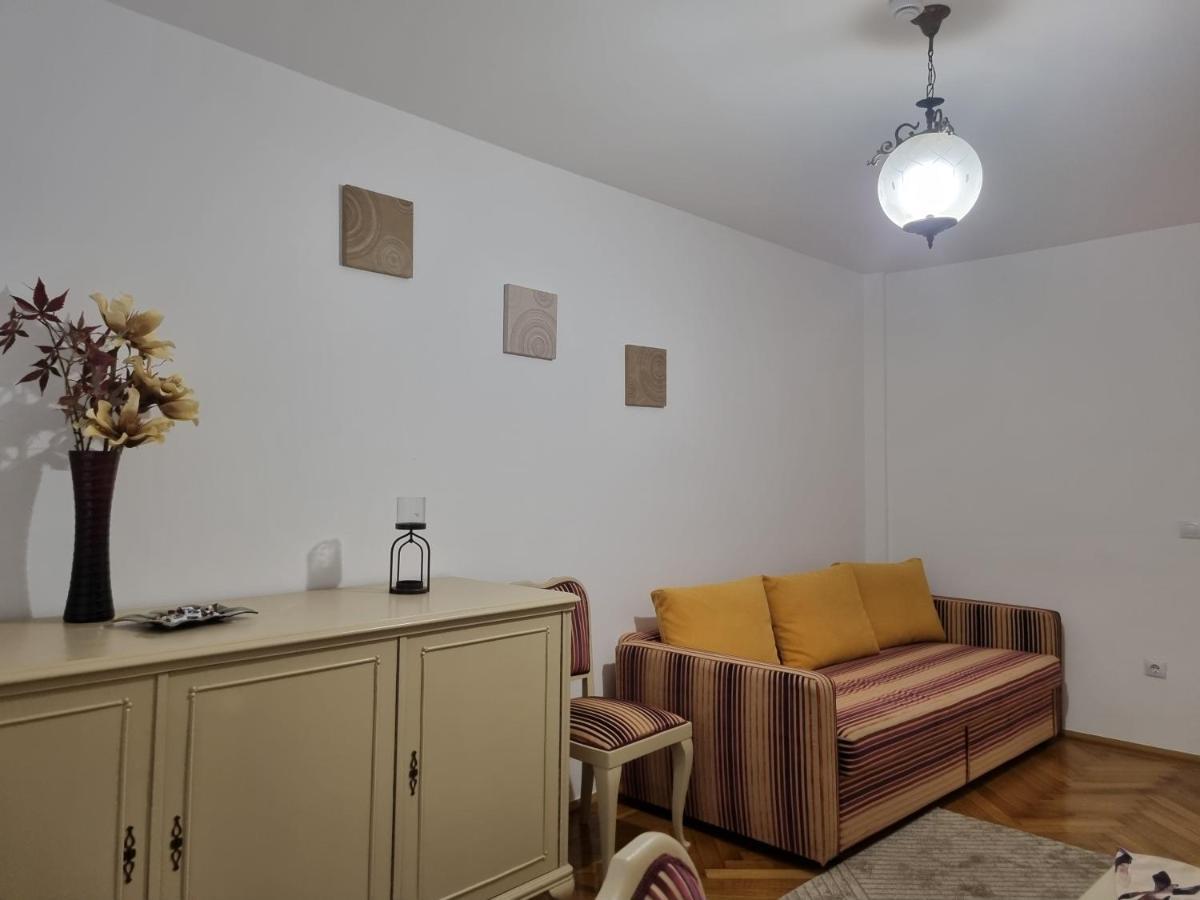 Apartament Quiet Galaţi エクステリア 写真